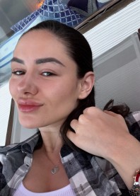   🥰 