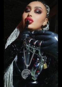 BDSM anal provocateur