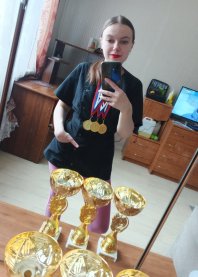    🥇