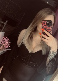  👠